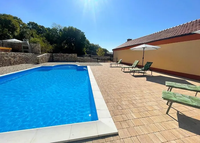 Jadranka 别墅 Drivenik